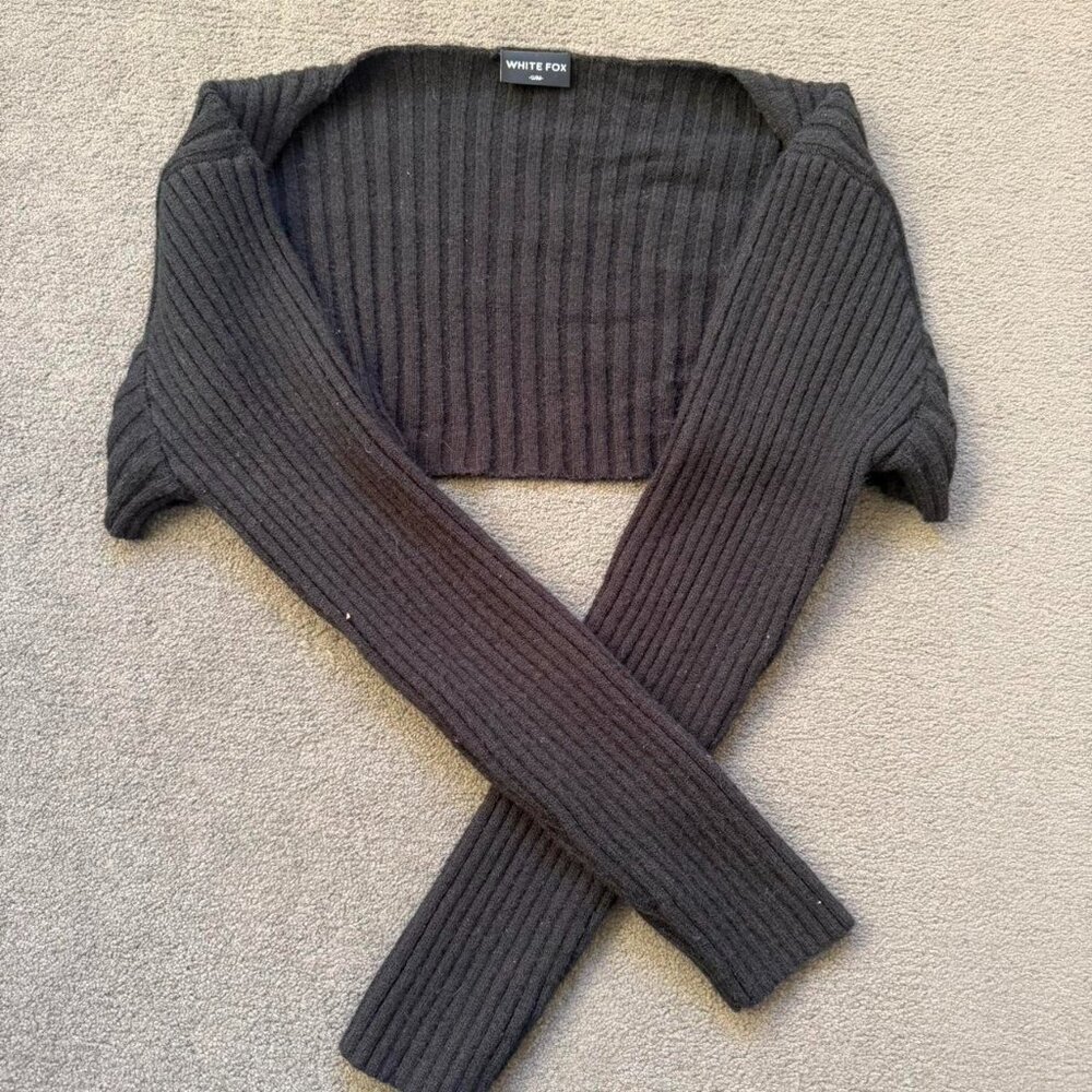 White Fox Boutique Women s Black and Grey Cardigan